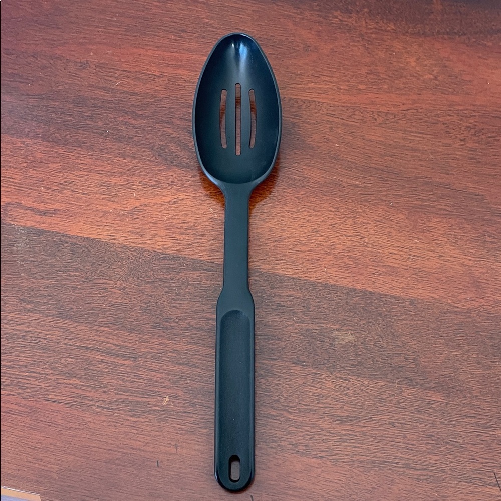The Pampered Chef Black Slotted Serving Spoon